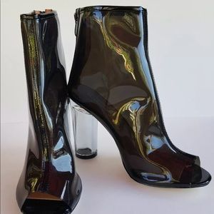 Transparent peep toe Women’s shoe